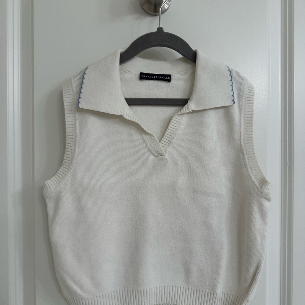 Brandy Melville Cream V-Neck Sleeveless Polo Sweater Vest with Navy Stitching